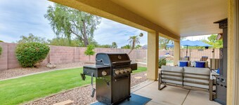Spacious & Fenced Yard: Relaxing Home in Surprise