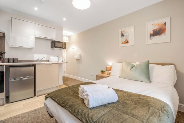 1 bedroom, iron/ironing board, free WiFi