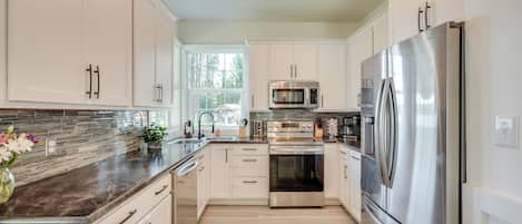 House (2 Bedrooms) | Interior