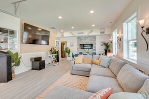 House (2 Bedrooms) | Interior