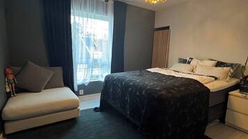 Hus, 5 soverom, balkong, hageutsikt | 5 soverom