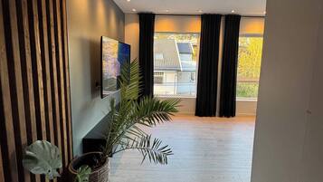 Hus, 5 soverom, balkong, hageutsikt | Innvendig