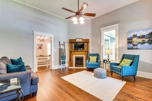House (2 Bedrooms) | Interior