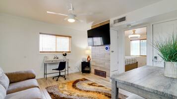 Apartment (1 Bedroom) | Interior