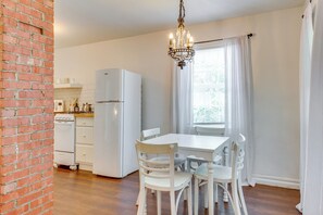 House (1 Bedroom) | Interior