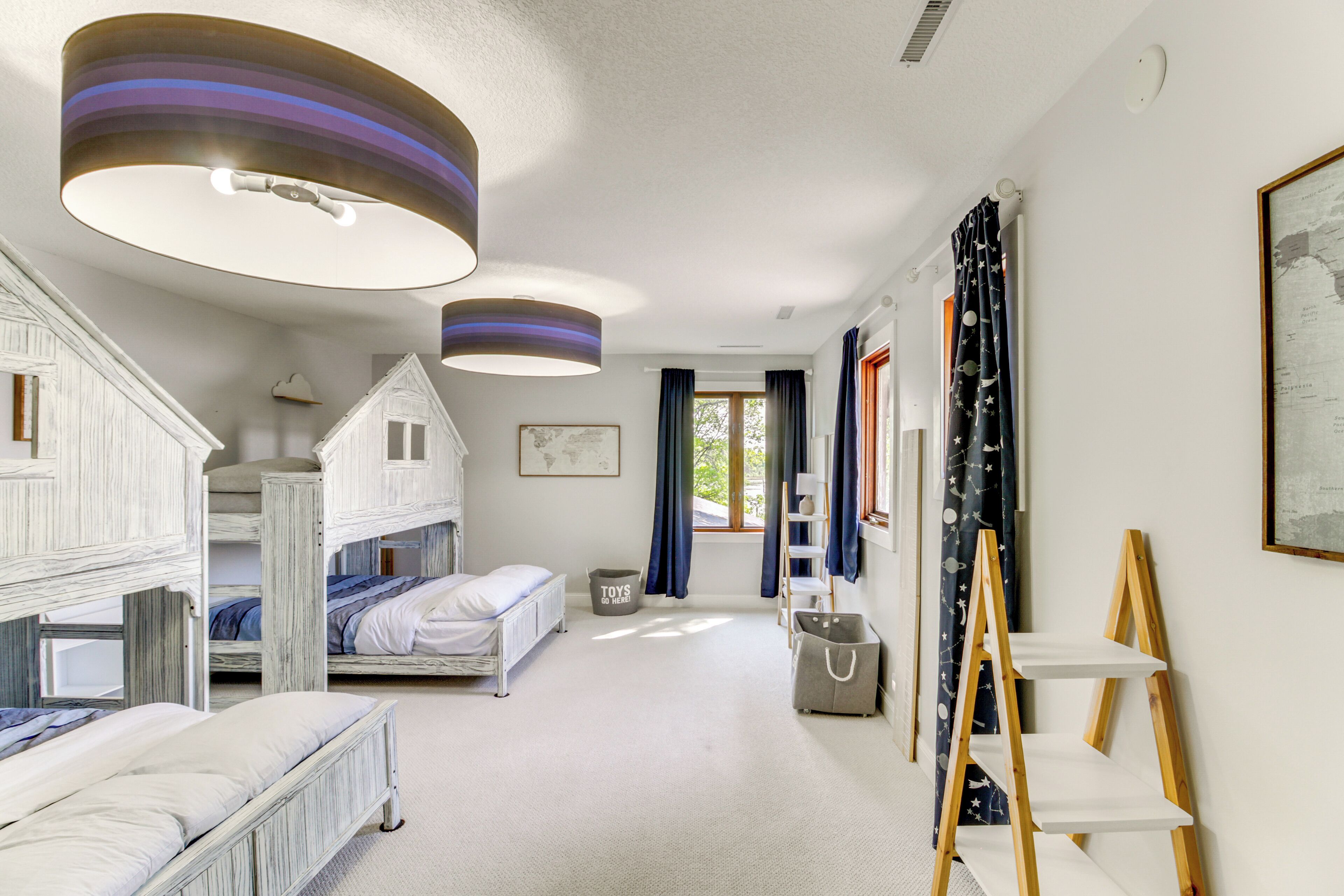 House (5 Bedrooms) | Interior