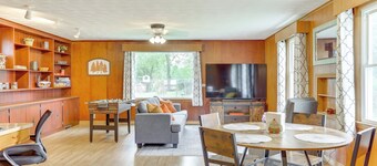 4 Mi to Main Street! Family Getaway in Zanesville