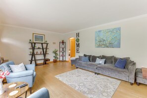 House (2 Bedrooms) | Bahagian dalam