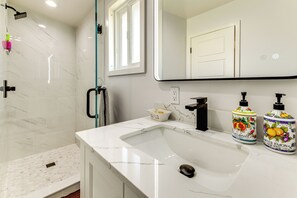 House (4 Bedrooms) | Interior - 1 Mi to Downtown Benicia: Scenic Cliffside Escape (Benicia)
