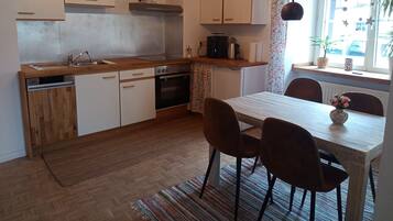 Réfrigérateur, four, plaque de cuisson, lave-vaisselle