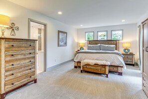 House (4 Bedrooms) | Interior - Amazing Outdoor Space! Everett Escape w/ Hot Tub (Everett)