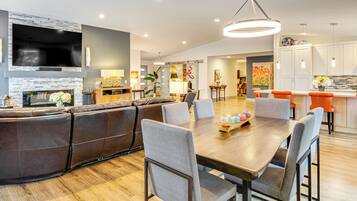 House (4 Bedrooms) | Interior
