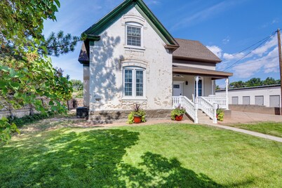 ATV & UTV Parking: Spacious Home in Richfield!