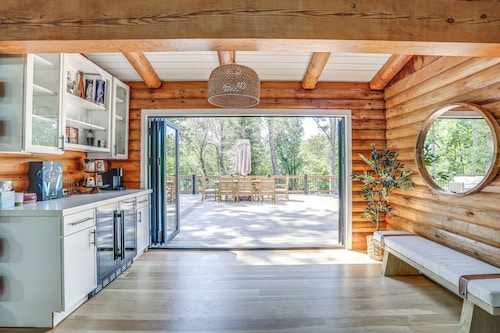 Deck, Sauna & Fire Pits: Upscale Belle Mead Cabin