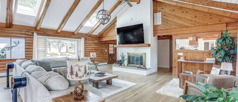 House (4 Bedrooms) | Front of property