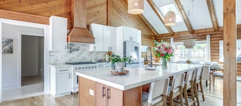 Deck, Sauna & Fire Pits: Upscale Belle Mead Cabin