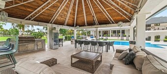 Miami modern farm. Kids and family friendly. soccer, pool, tennis, pickleball.