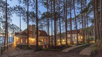 Façana frontal de l'allotjament