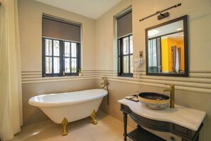 Suite, Mountain View | Bathroom | Hair dryer, slippers, towels, soap