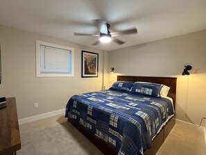 Iron/ironing board, internet, bed sheets