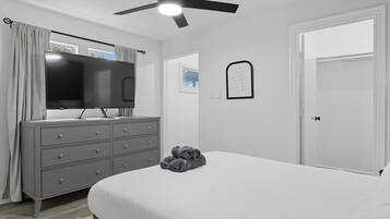3 bedrooms, iron/ironing board, WiFi, bed sheets