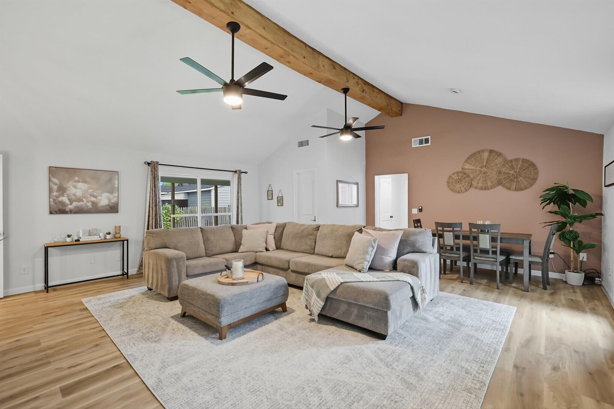 TV, fireplace, offices