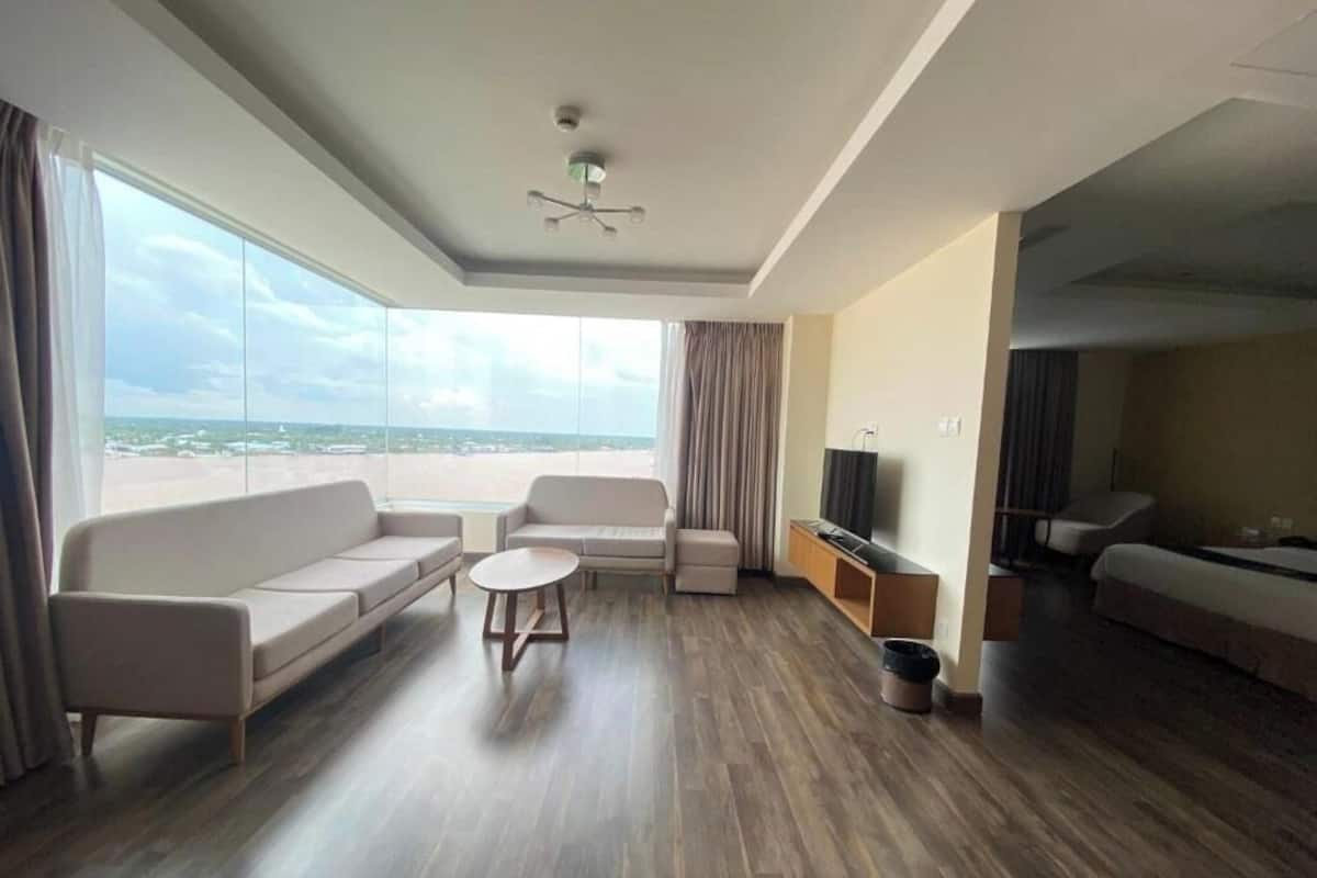 Phòng Suite phong cách cổ điển, quang cảnh sông | Bàn ủi/dụng cụ ủi quần áo, truy cập Internet không dây miễn phí