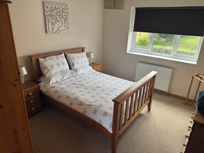 4 chambres, fer et planche à repasser, lit parapluie, Wi-Fi gratuit