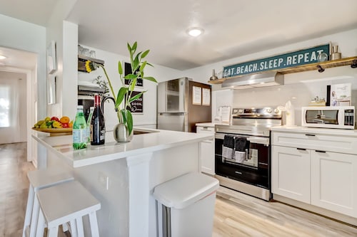 Las Olas Cabana - Close to Beach & Restaurants