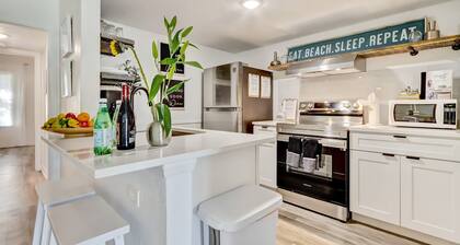 Las Olas Cabana - Close to Beach & Restaurants