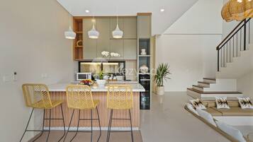 Villa, 3 habitaciones, vistas a la piscina | Comedor