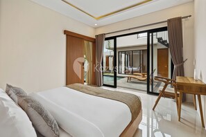 Vila, 3 quartos, vista para a piscina | Escrivaninha, espaço de trabalho para notebook, Wi-Fi de cortesia