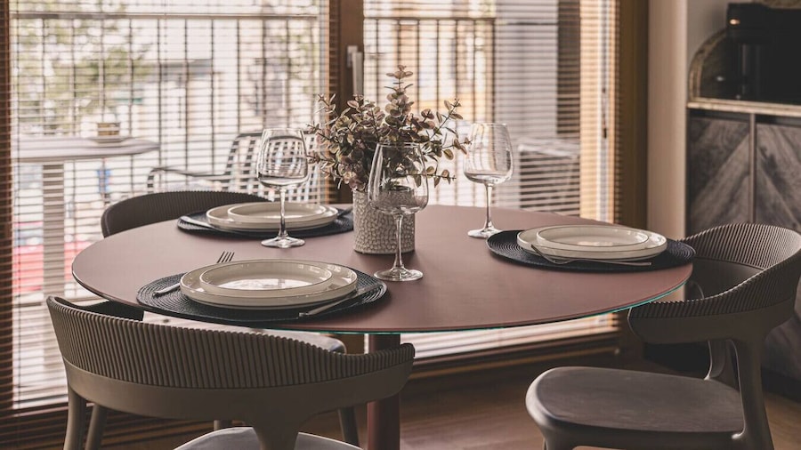 Rojo - Aksamitne Tony Ponad Starym Miastem