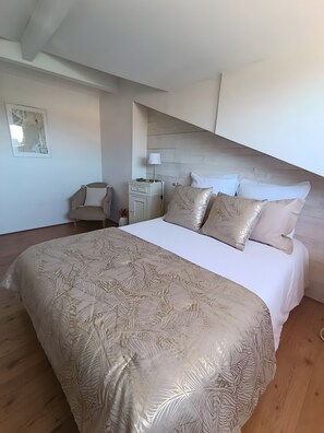 WiFi, bed sheets