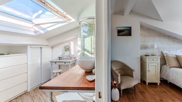 1 habitación, wifi y ropa de cama