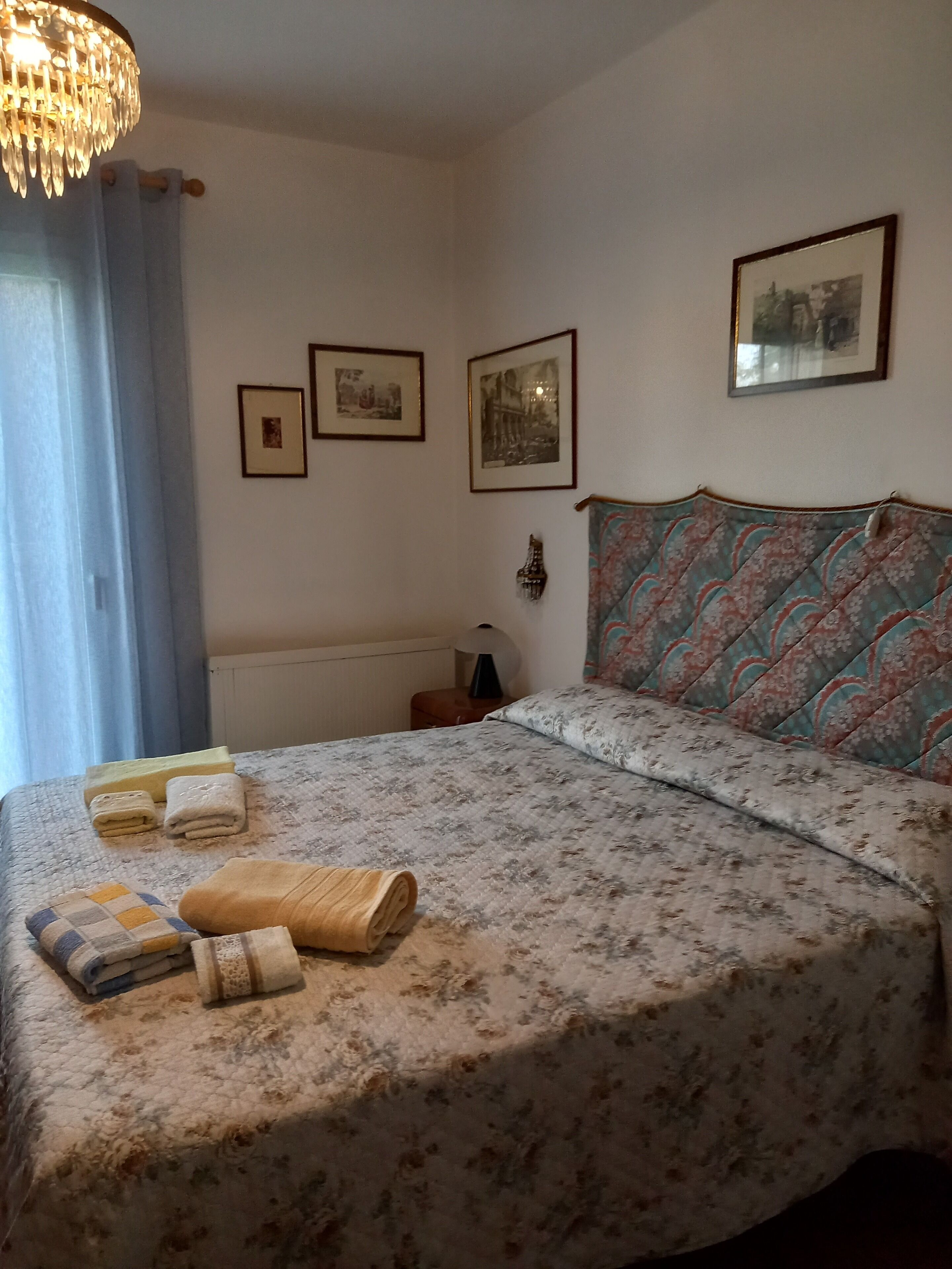 3 室のベッドルーム、アイロン / アイロン台、WiFi、ベッドシーツ