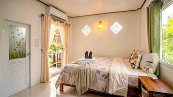 Kamar Basic | Wi-Fi gratis, didekorasi berbeda-beda, dan seprai linen