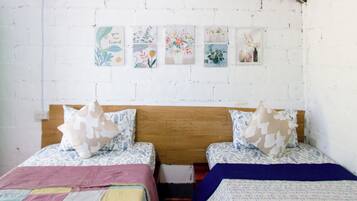Traditional Room | Desk, free WiFi, bed sheets
