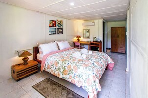 Superior Room, Balcony, Garden View | Desk, free WiFi, bed sheets