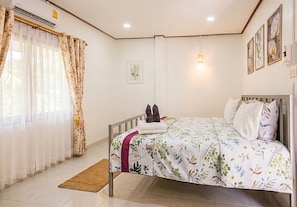 Superior Room | Desk, free WiFi, bed sheets - Le Panpurie Koh Lanta Resort (Ko Lanta)