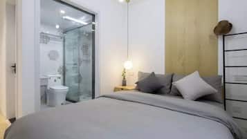 Senior Apartment, 4 Bedrooms, Kitchen | Soundproofing, free WiFi, bed sheets