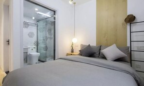 Senior Apartment, 4 Bedrooms, Kitchen