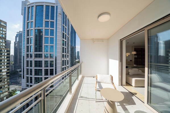 Senior Apartment, 2 Bedrooms, Balcony | Free WiFi, bed sheets