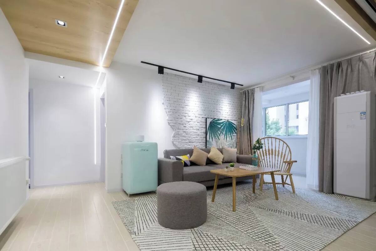 Senior Apartment, 4 Bedrooms, Kitchen | Living room