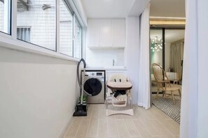 Apartamento sénior, 4 habitaciones, cocina | Sala de estar