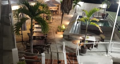 Hotel 10 minutes from the airport shuttle airport 24 hours breakfast included