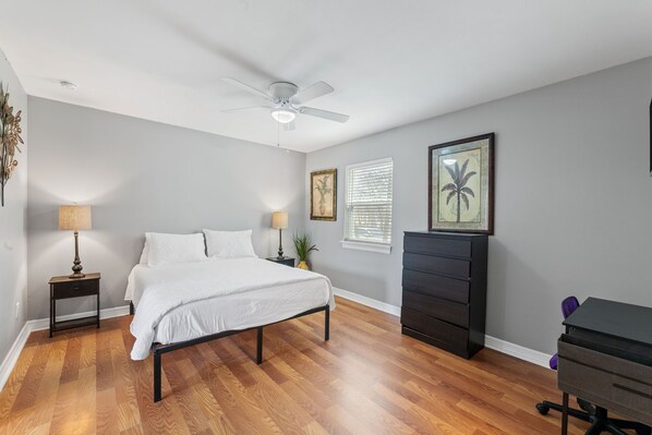 1 chambre, fer et planche à repasser, Wi-Fi, literie fournie