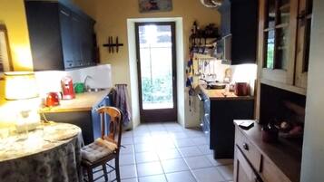 Micro-ondes, four, plaque de cuisson, lave-vaisselle