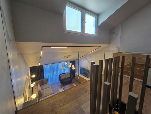 Apartament Comfort, vistes a la muntanya | Zona de menjador de l'habitació