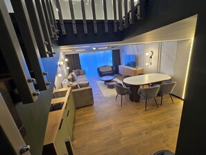 Apartamento Confort, vistas a la montaña | Cocina privada | Placa de cocina, hervidor eléctrico y utensilios de cocina